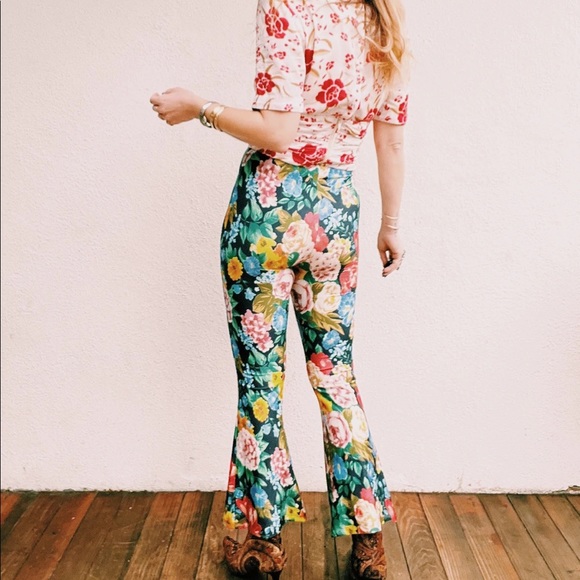 The Janis Bells-Rose Garden - Picture 3 of 7